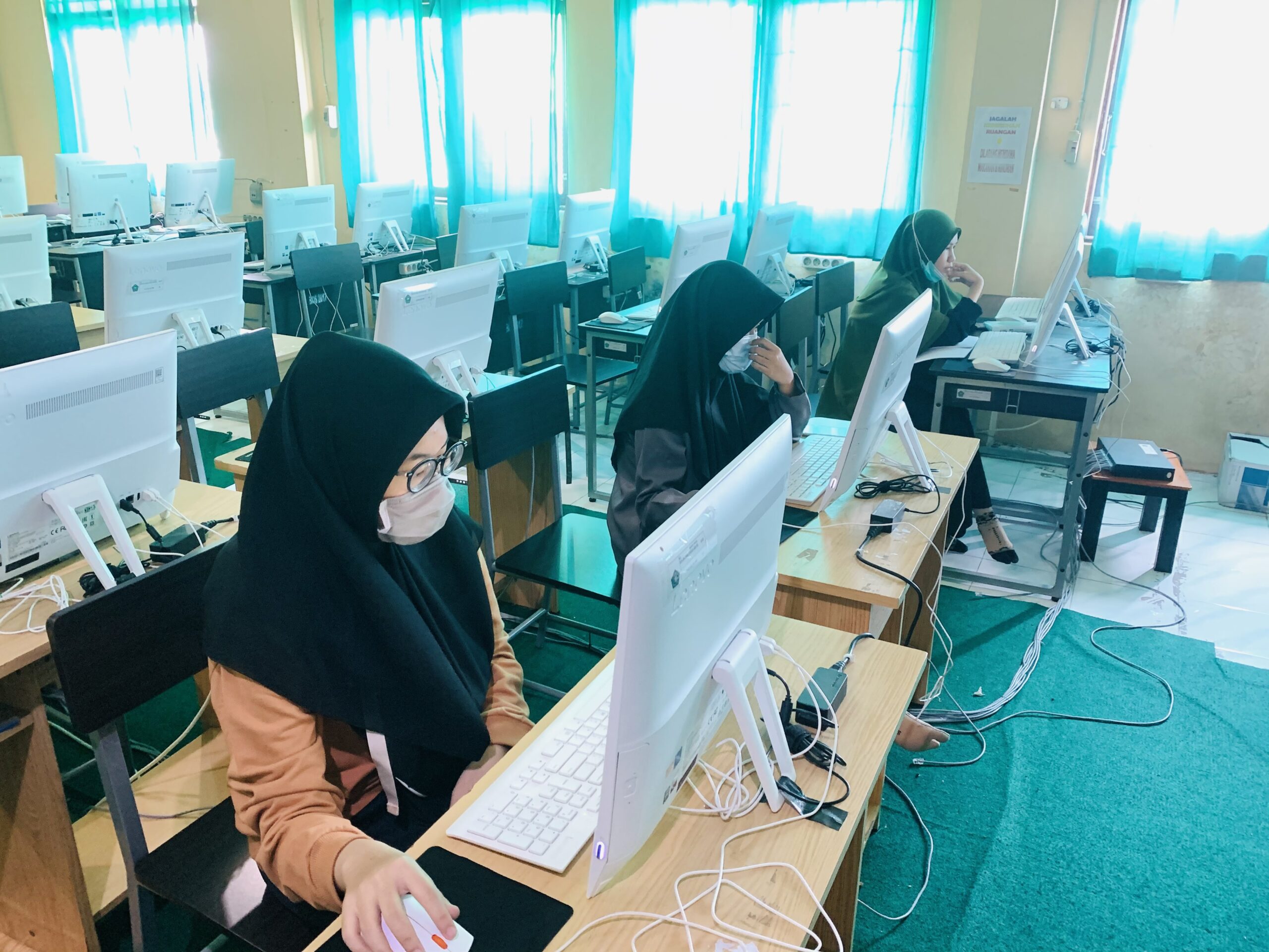 Empat Siswa MAN 1 Banjarmasin Ikuti Babak Penyisihan KoSSMI 2021