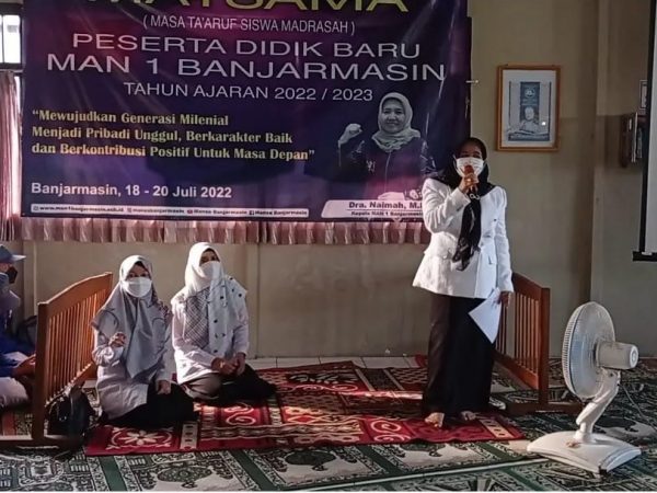 Ketua Komisi 3 DPRD Berikan Materi Pada MATSAMA MAN 1 Banjarmasin