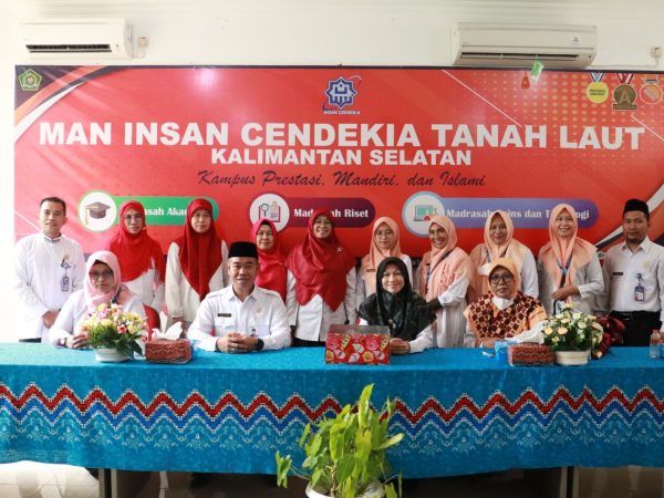 Kunjungi MAN Insan Cendekia Tanah Laut, MAN 1 Banjarmasin Lakukan Studi Kolaborasi