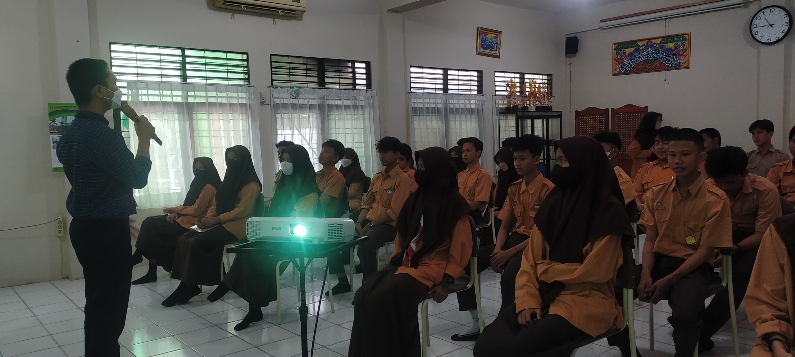 Wujudkan Generasi Muda Peduli Lingkungan, Peserta Didik MAN 1 Banjarmasin Ikuti Sosialisasi Green Generation