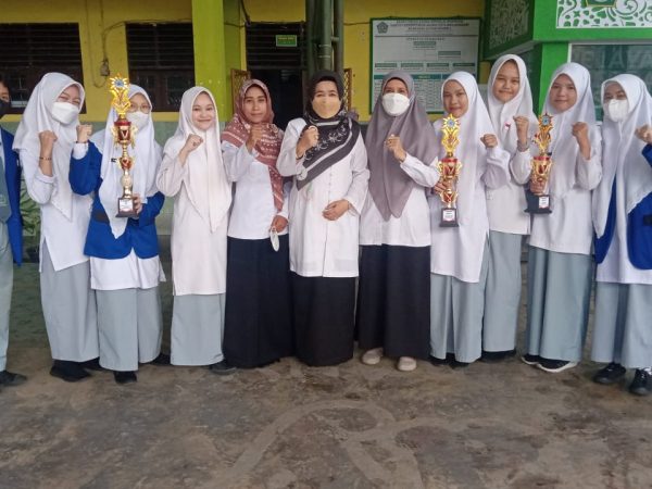 PMR MAN 1 Banjarmasin Sabet 3 Juara Sekaligus Pada Lomba First Aider Summit 2022