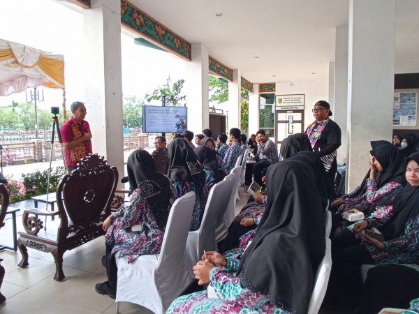 Peserta Didik MAN 1 Banjarmasin Ikuti Kegiatan Pendidikan Politik Generasi Milenial