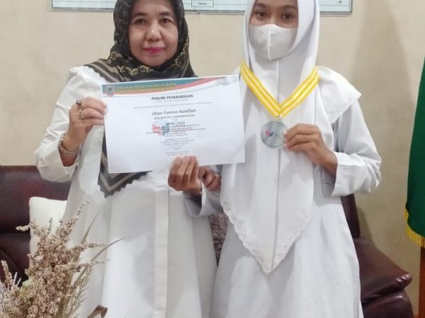 Siswi MAN 1 Banjarmasin Raih Juara 2 Pada Ajang Olimpiade Siswa Nasional Tingkat Provinsi KALSEL Tahun 2022