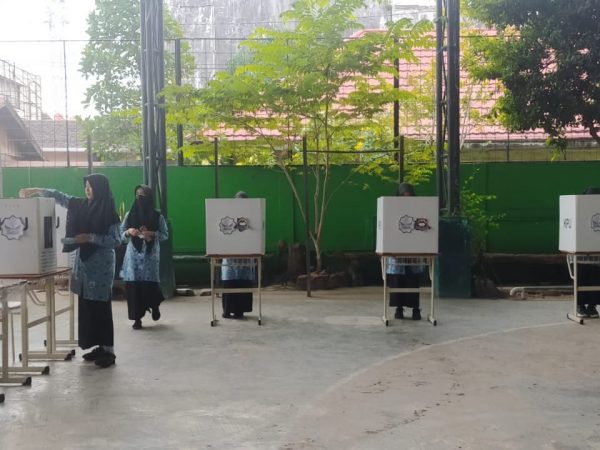 Pesta Demokrasi, MAN 1 Banjarmasin Laksanakan Pemilihan Ketua Wakil MPK dan OSIM Periode 2023-2024