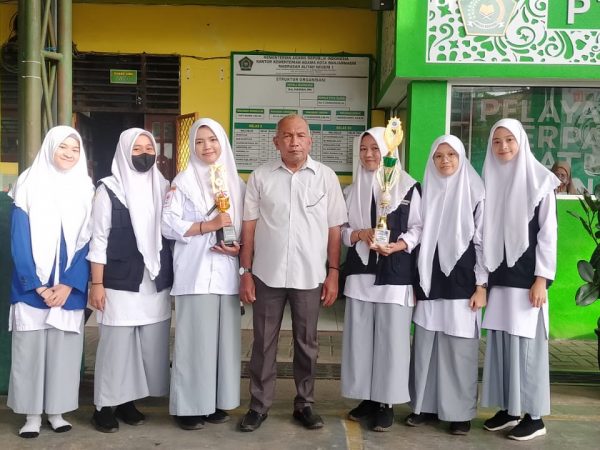 Tampil Gemilang, Tim PMR MAN 1 Banjarmasin Raih Juara 1 Pada Lomba Pertolongan Pertama Tingkat Wira Se-Kalimantan Selatan