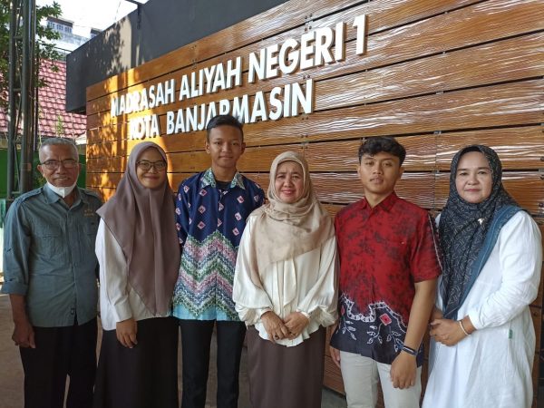 Peserta Didik MAN 1 Banjarmasin Terpilih Mewakili Kalimantan Selatan dalam Mengikuti Kegiatan Kemah Kebangsaan Bagi Generasi Muda di Bogor, Jawa Barat