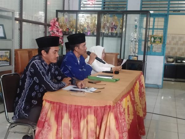 Kamad MAN 1 Banjarmasin Serukan Zakat, Infaq, dan Sedekah Kepada Seluruh Tenaga Pendidik Bersama Baznas Kota Banjarmasin