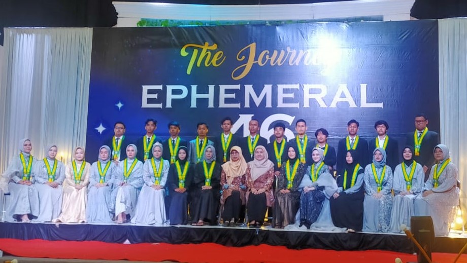 MAN 1 Banjarmasin Sukses Gelar Perpisahan dan Pengukuhan Siswa-Siswi Kelas XII, Ka.Kanwil Apresiasi Berbagai Potensi Yang Dimiliki Siswa-Siswi MAN 1 Banjarmasin