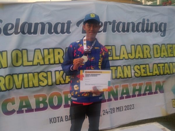 Siswa MAN 1 Banjarmasin Meraih Medali Perak Cabang Olahraga Panahan Pada Pekan Olahraga Pelajar Daerah (POPDA) Provinsi Kalimantan Selatan