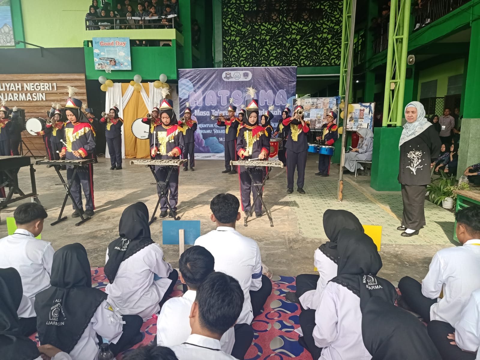 Kepala MAN 1 Kota Banjarmasin Tinjau Langsung Hari Ketiga MATSAMA: 28 Ekskul Tampil Unjuk Bakat