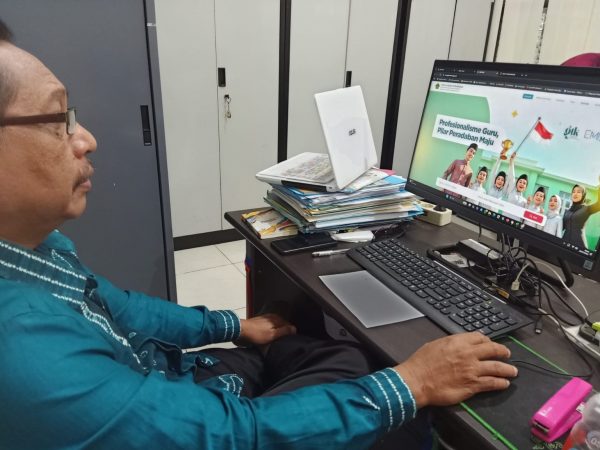 Wakamad Kurikulum MAN 1 Kota Banjarmasin Imbau Seluruh GTK Segera Aktifkan Akun Simpatika