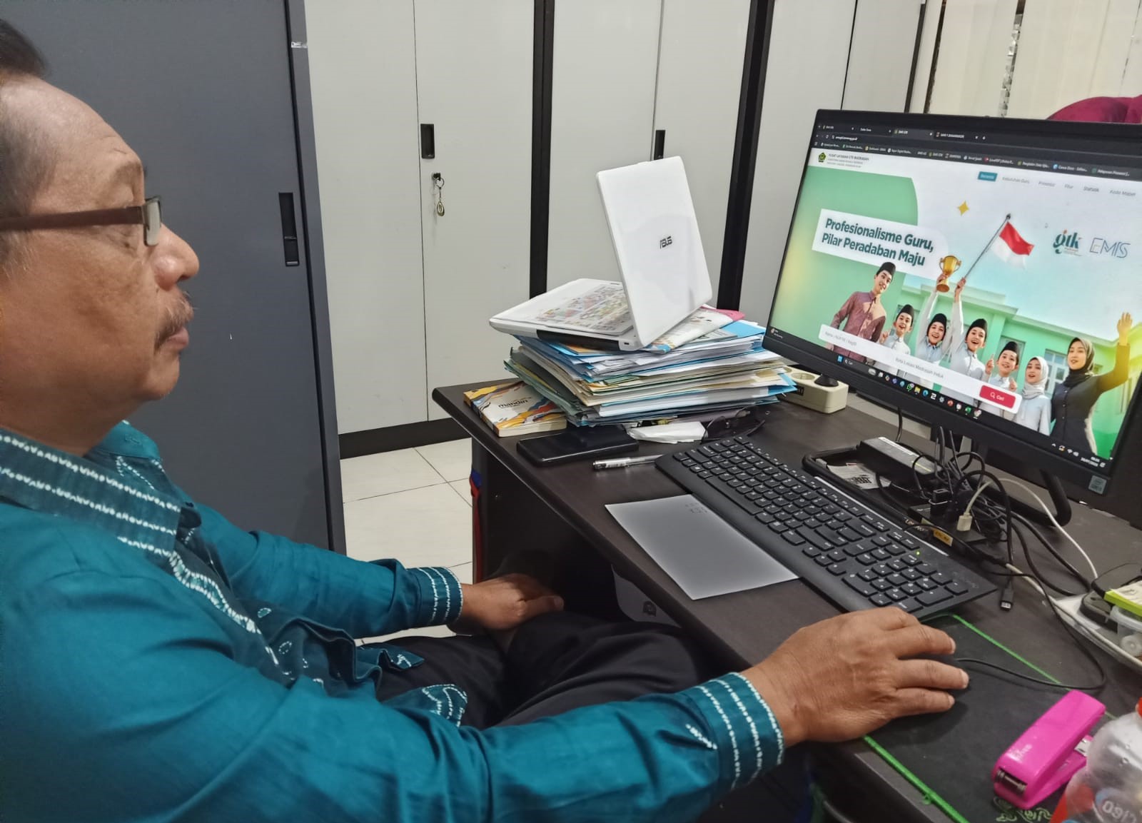 Wakamad Kurikulum MAN 1 Kota Banjarmasin Imbau Seluruh GTK Segera Aktifkan Akun Simpatika