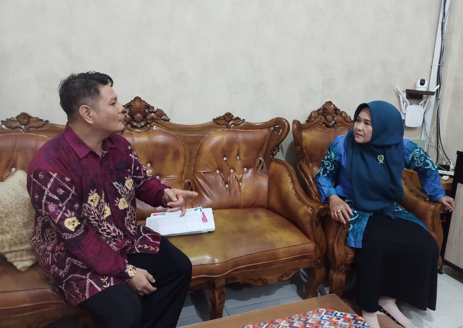 Operator PPDB MAN 1 Kota Banjarmasin Perkuat Validasi Data Siswa Bersama Wakamad Kesiswaan