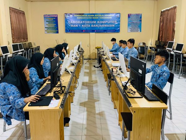 MAN 1 Kota Banjarmasin Gelar Simulasi ANBK untuk Siswa Kelas XI dengan Sukses