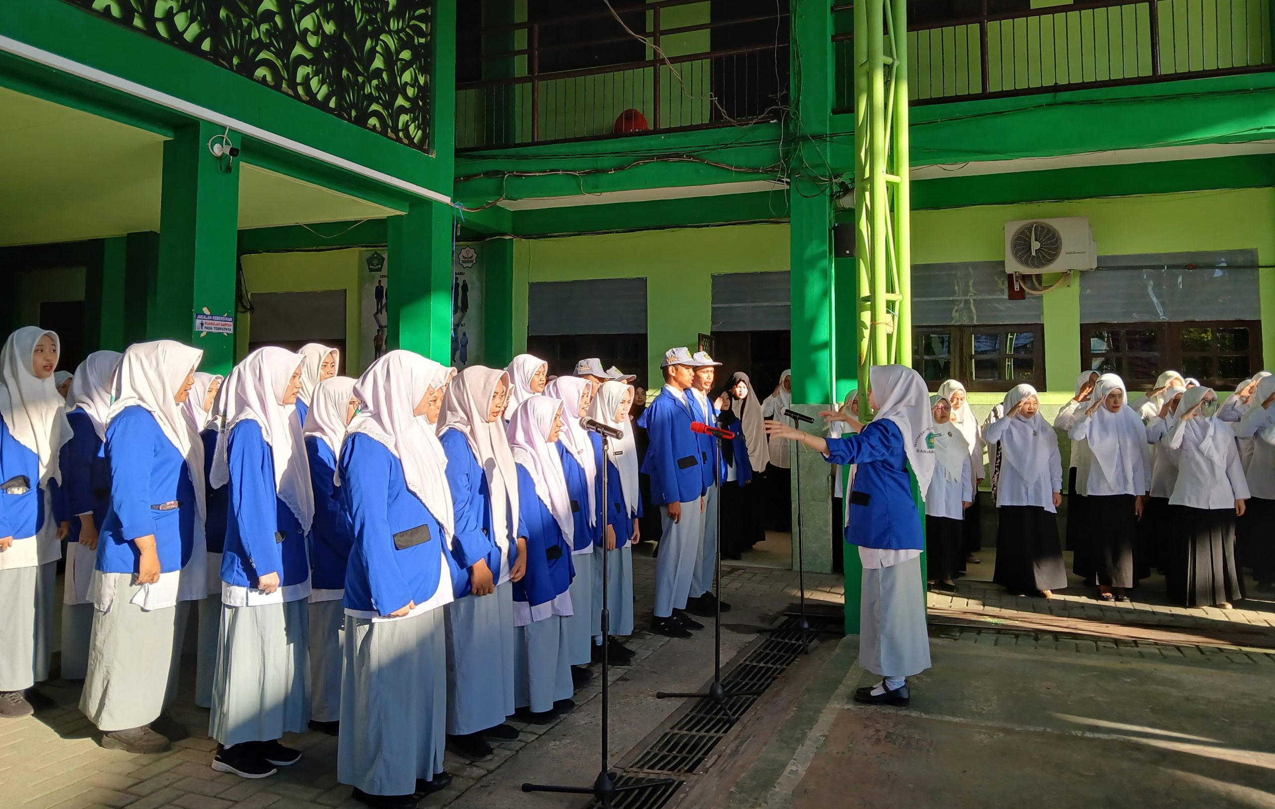 Paduan Suara MAN 1 Kota Banjarmasin, Konsisten Jadi Energi Positif di Awal Pekan